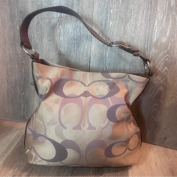 Vintage Coach Beige and Purple Shoulder Bag - Picture 12 of 13